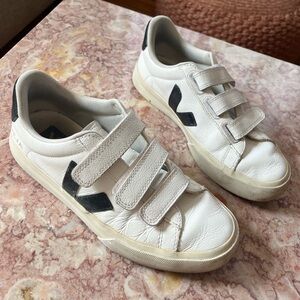 Veja sneakers